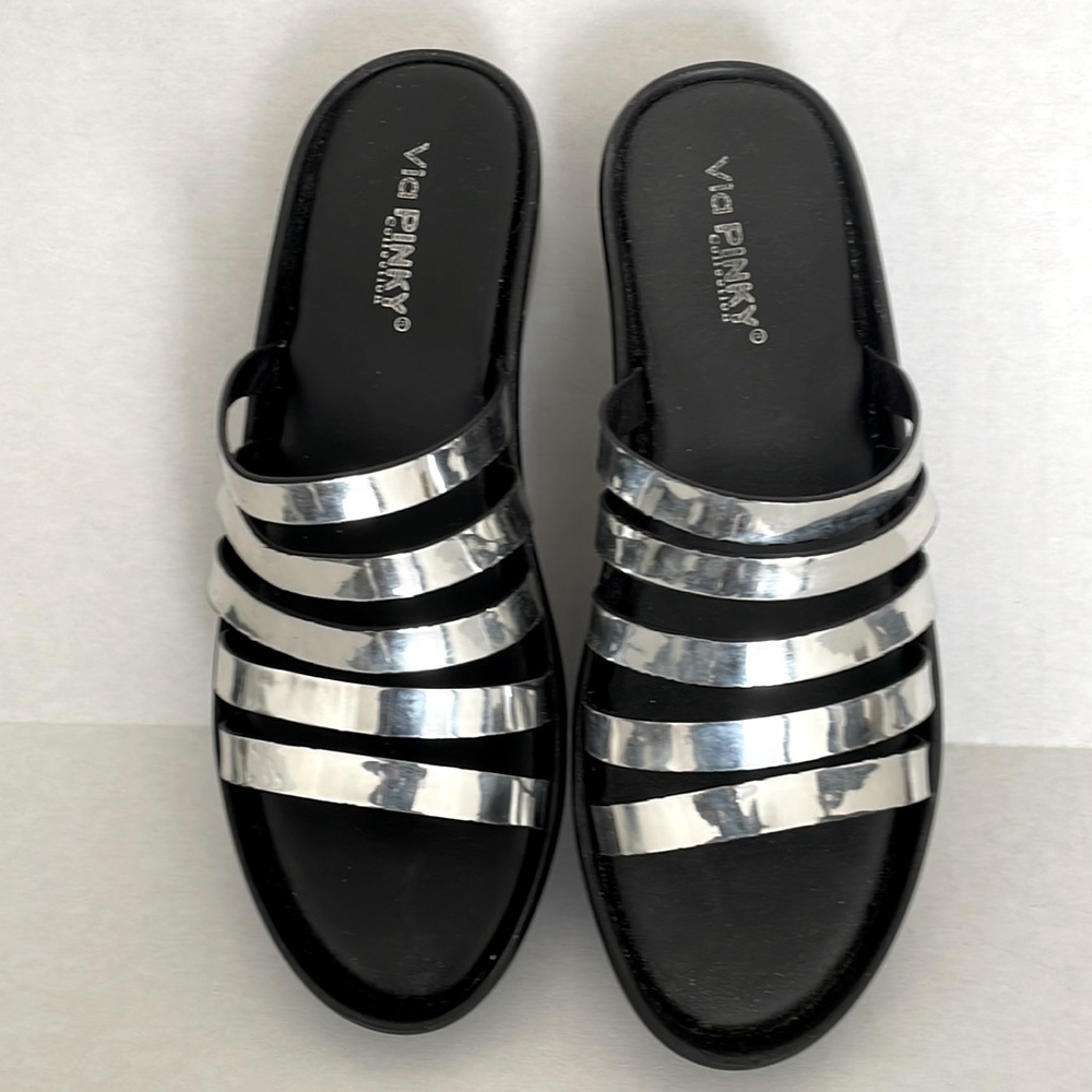 Via Pinky Sandals